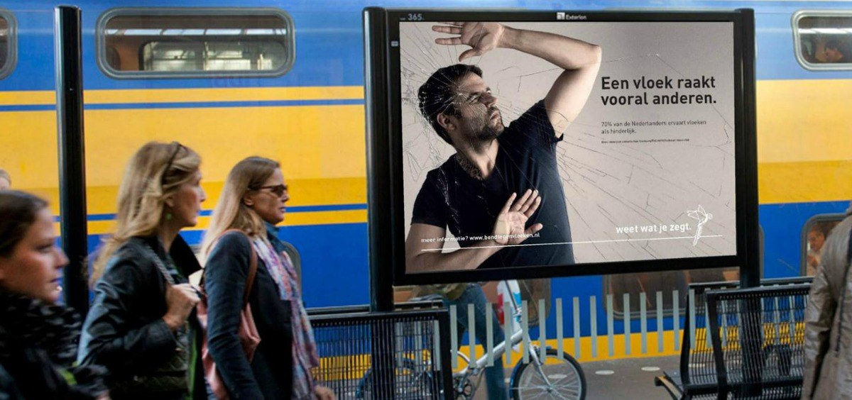 sas-stationsposter-vloek-raakt-anderen-5.jpg